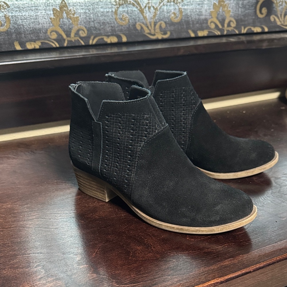 Kensie Black Suede Ankle Booties